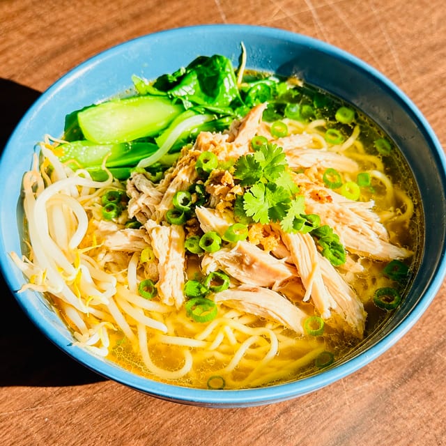 Spice Chicken Noodle (Thai Style) Vegetarian 30% Discount.